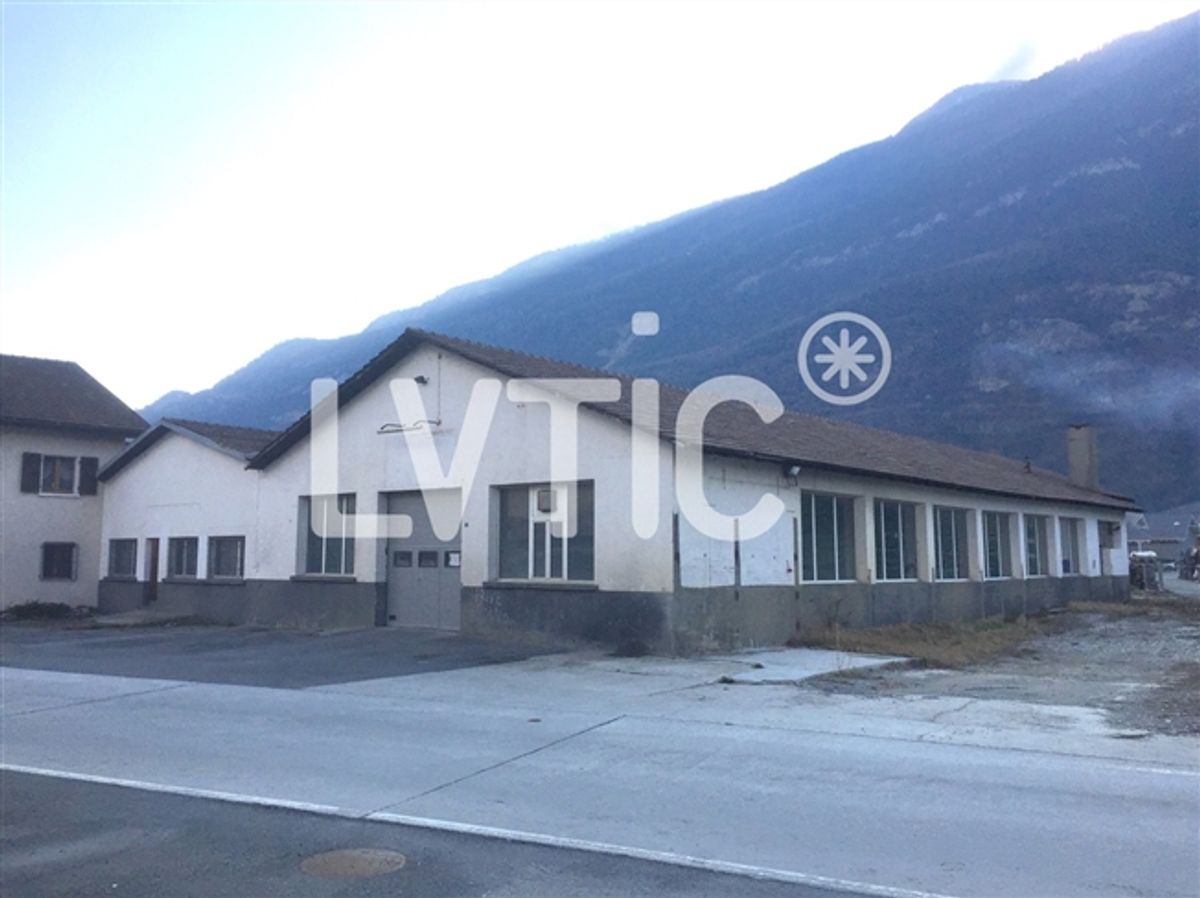 Handwerksgebäude auf 1805 m2 grossem Grundstück zum Verkauf in Martigny - 1