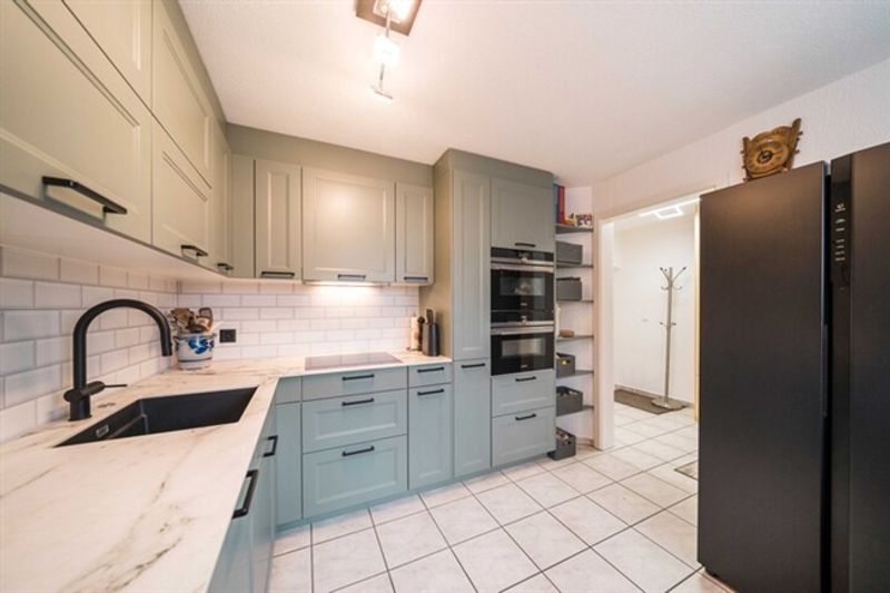 VERLÄSSLICH UND GEPFLEGT - 5.5 ZIMMER DOPPELEINFAMILIENHAUS - 3