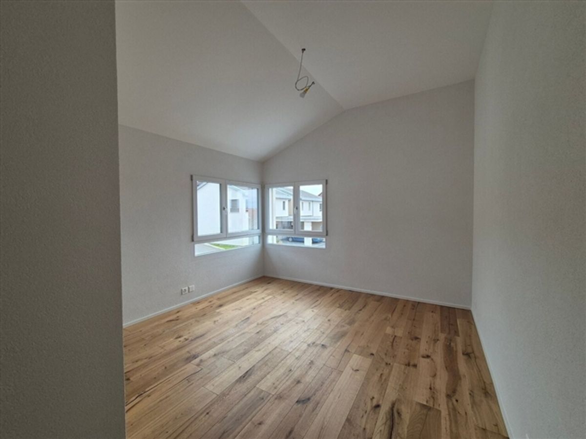 Neubau-Villa mit 4.5 Zimmern zu vermieten! - 4