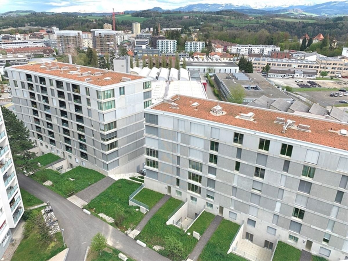 Innenparkplatz für Motorräder in Freiburg! - 1