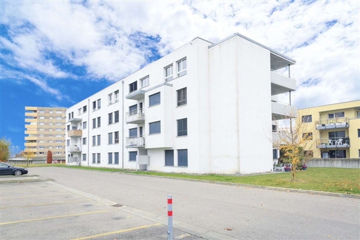 Aussenparkplatz in Estavayer-le-Lac !! - 1