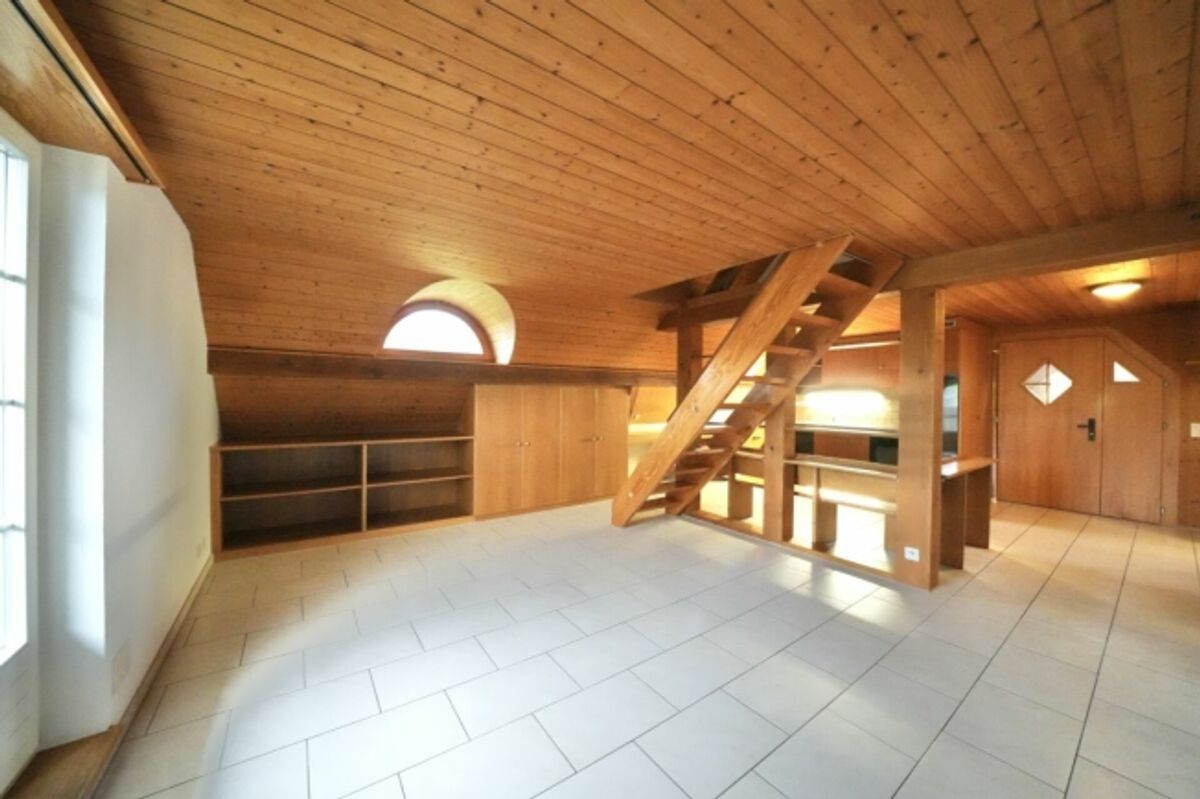 Charmante Dachwohnung an zentraler Lage - 3