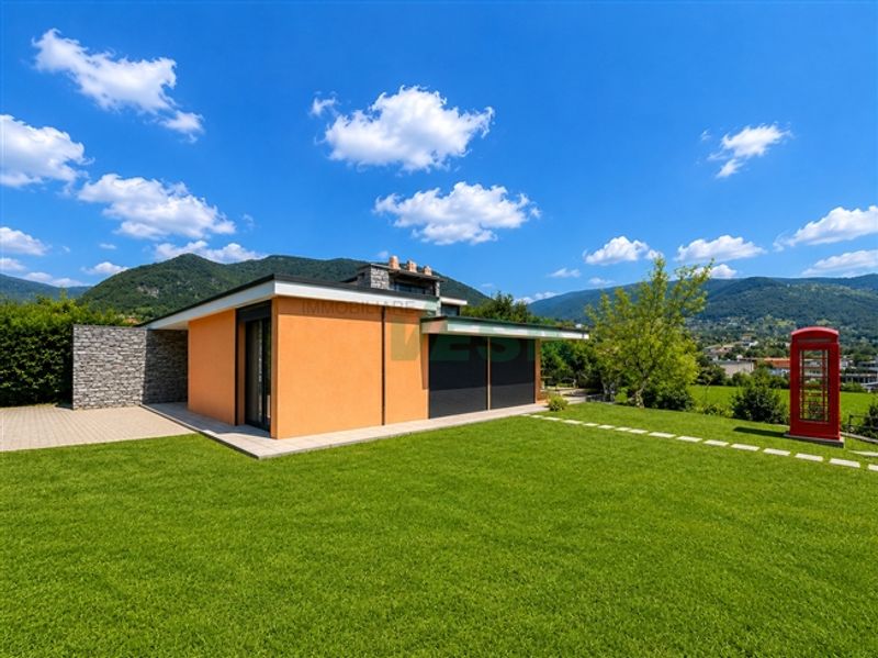 Grosse Villa mit Swimmingpool und herrlicher Sicht auf die Weinberge - 7