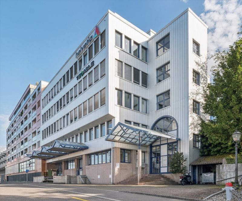 Arbeiten mit Seesicht Attraktive Bürofläche im Herzen von Horgen - 1