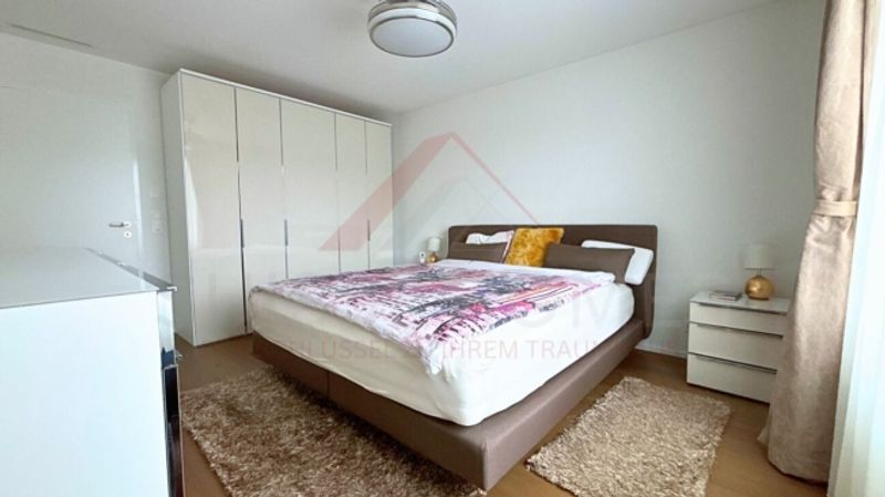 Exklusive 5.5 Zimmer Maisonette mit Designküche, Loggia und Minergie Standard - 13