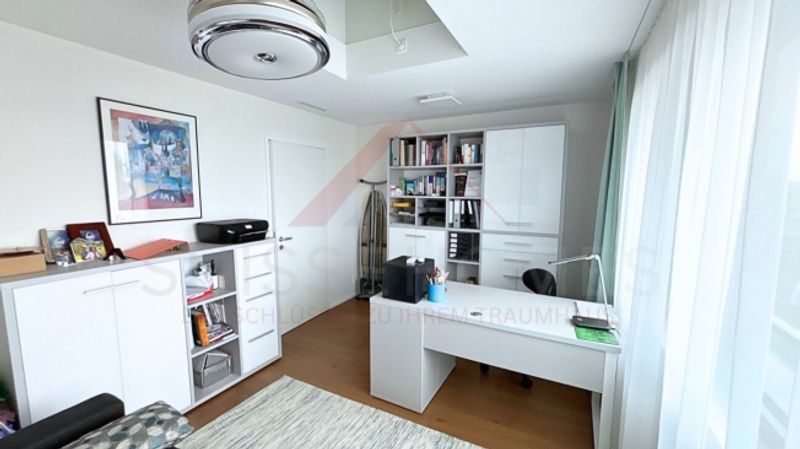 Exklusive 5.5 Zimmer Maisonette mit Designküche, Loggia und Minergie Standard - 15