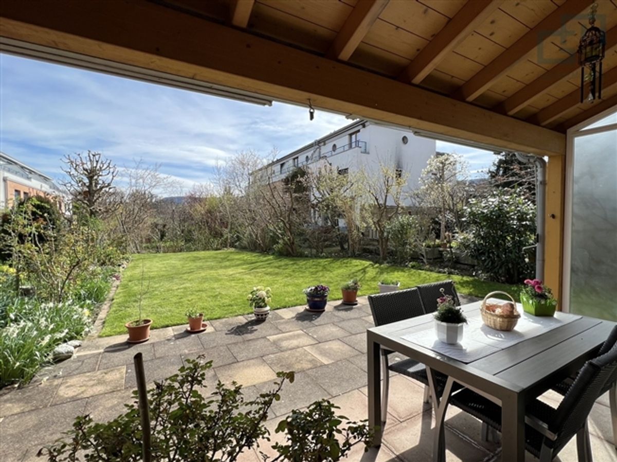 Sonniges Reiheneckhaus mit schönem Garten! - 1
