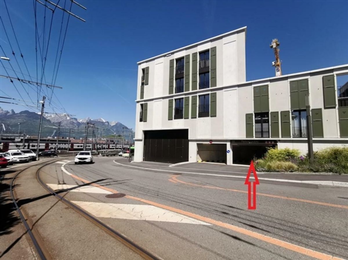 Tiefgaragenplätze gegenüber dem Bahnhof Aigle - 0