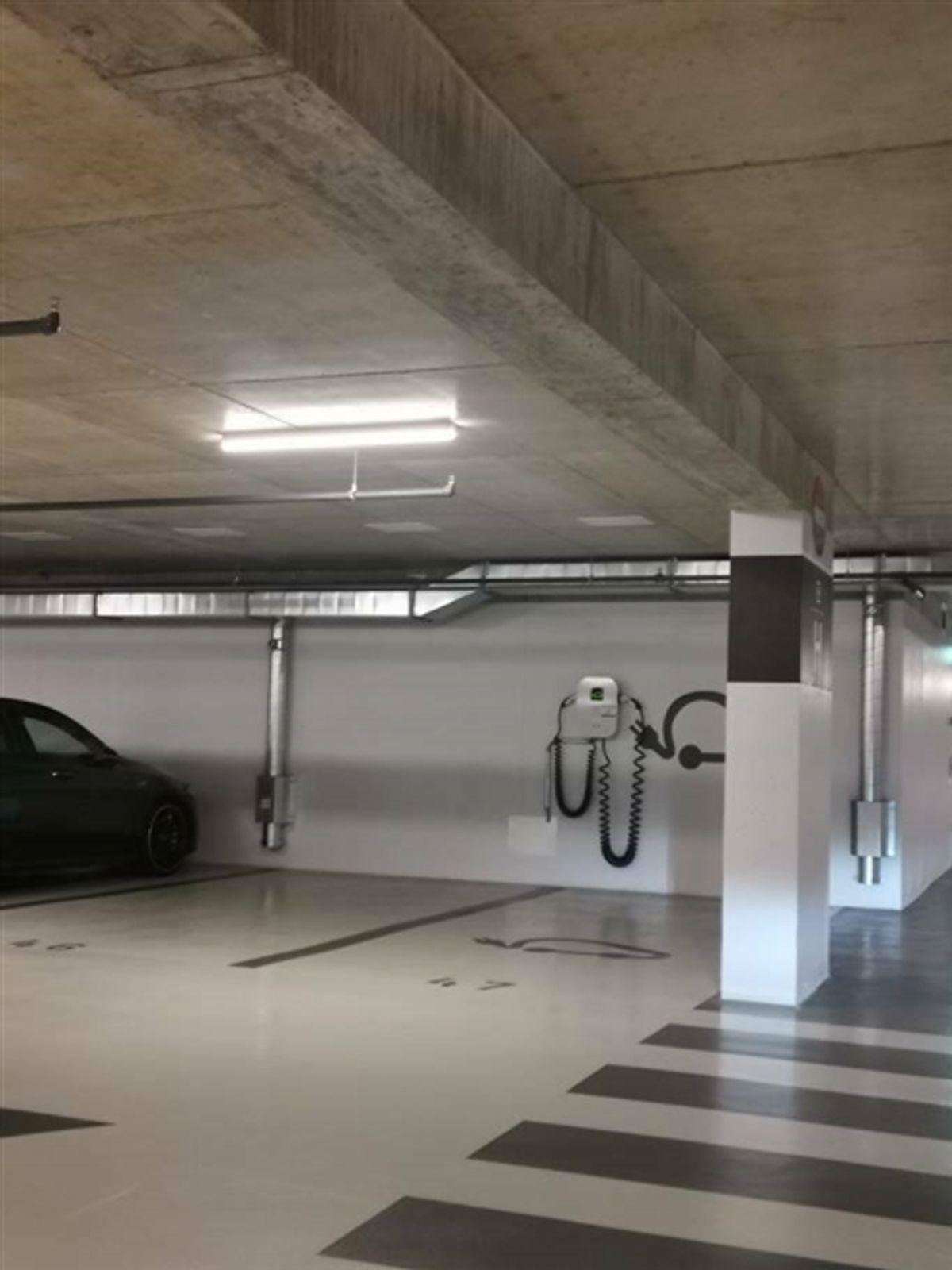 Tiefgaragenplätze gegenüber dem Bahnhof Aigle - 4