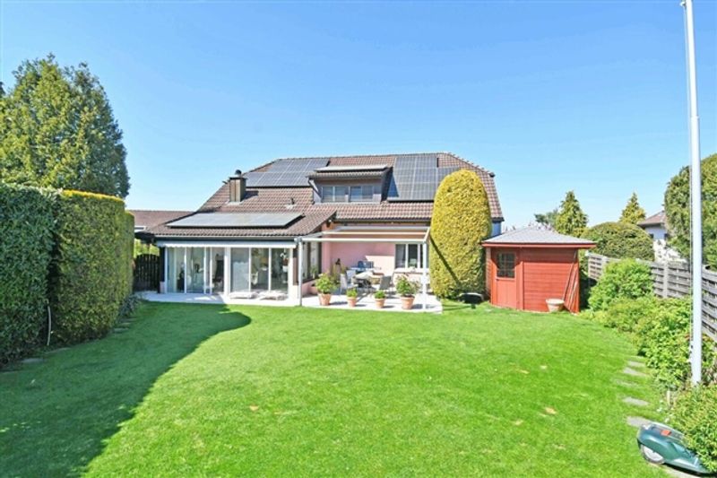 Sehr gepflegtes 7.5-Zi.-Einfamilienhaus mit wunderschönem Garten - 11