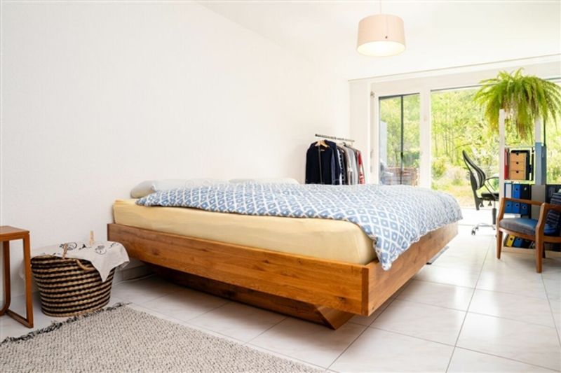 Gepflegte 2.5 Zimmer Wohnung mit grosszügigem Garten - 9