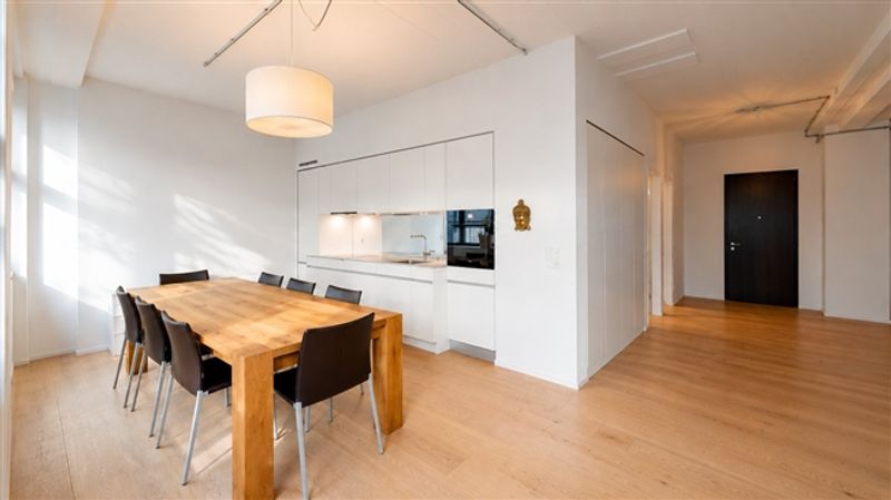 Modernes 2.5-Zimmer-Loft | 104 m² | Ruhige Innenhoflage | Zürich-Altstetten - 4