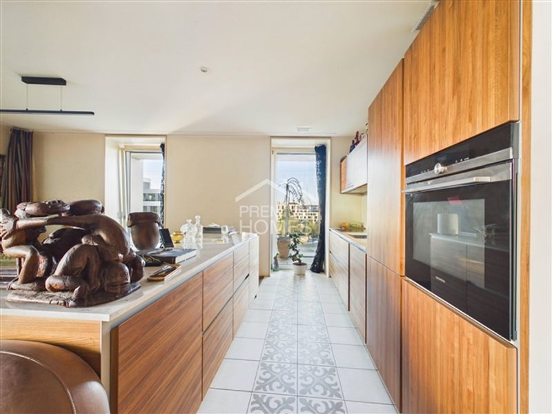 Own the Skyline in Oerlikon - Your Move - 4