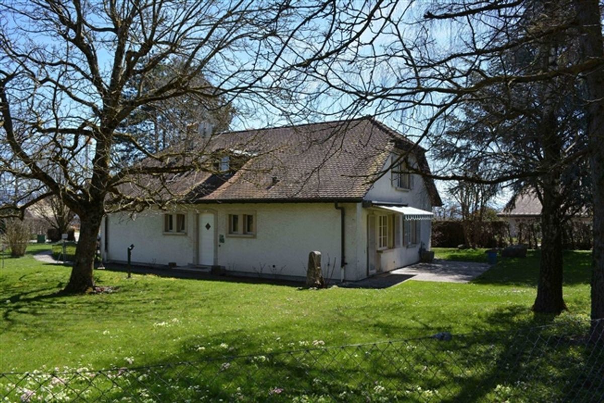 Geräumige 6.5-Zimmer-Villa in der Nähe aller Annehmlichkeiten - 2