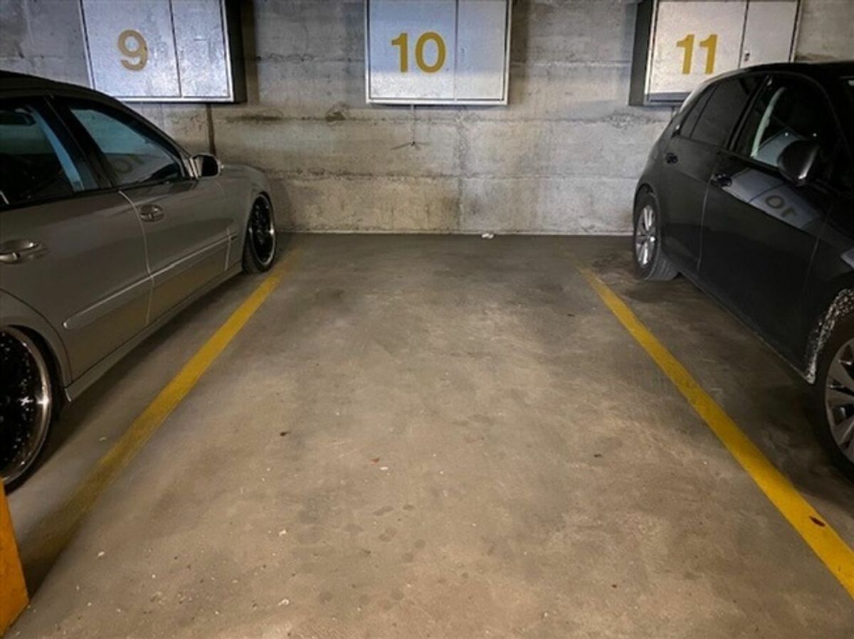 Tiefgaragenplatz zu vermieten - 1