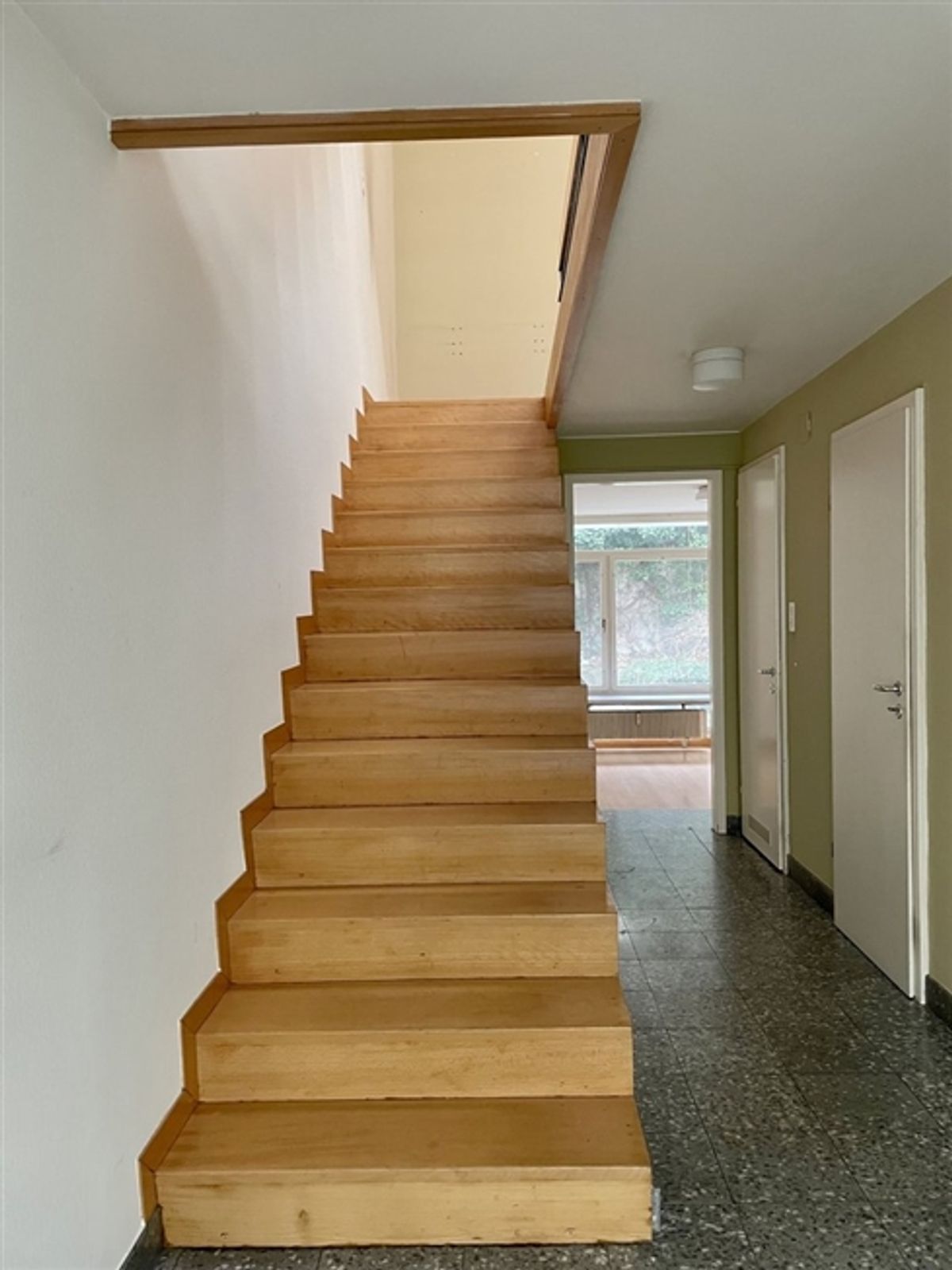 Einfamilienhaus zur Miete an zentraler Lage - 1
