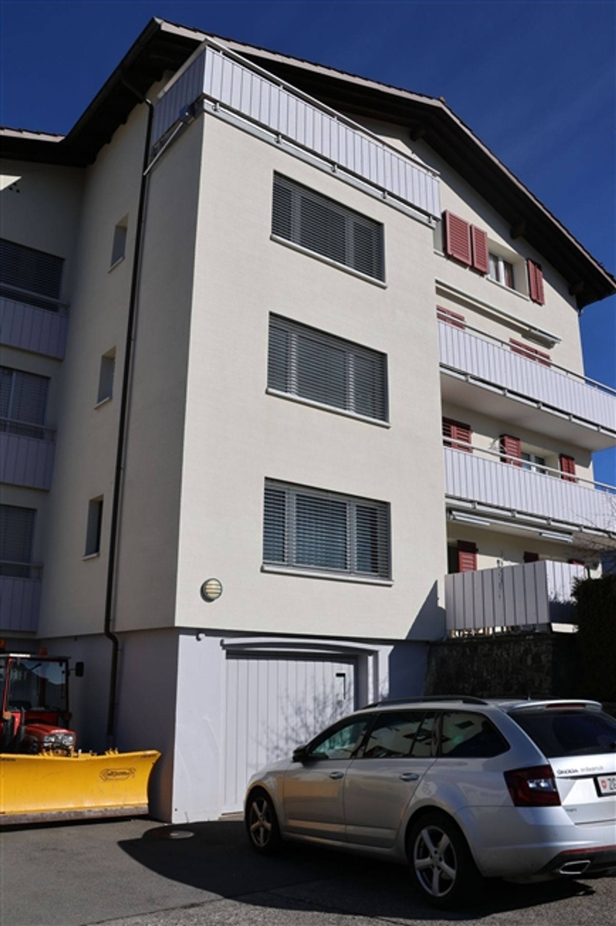 Attraktives Mehrfamilienhaus mit Rendite- und Entwicklungspotenzial in Unterägeri ZG - 1