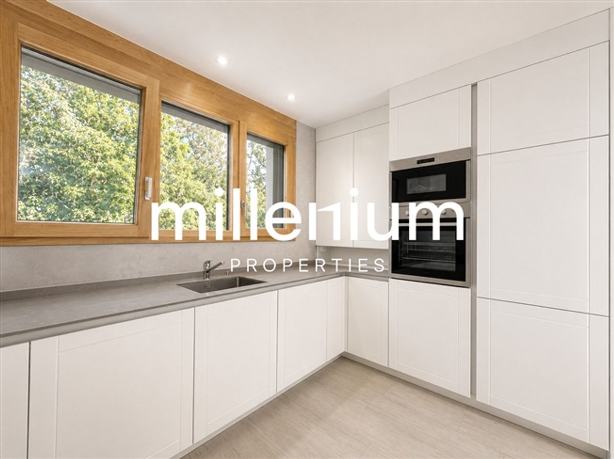 Moderne 7P-Wohnung mit eigenem Studio - 2