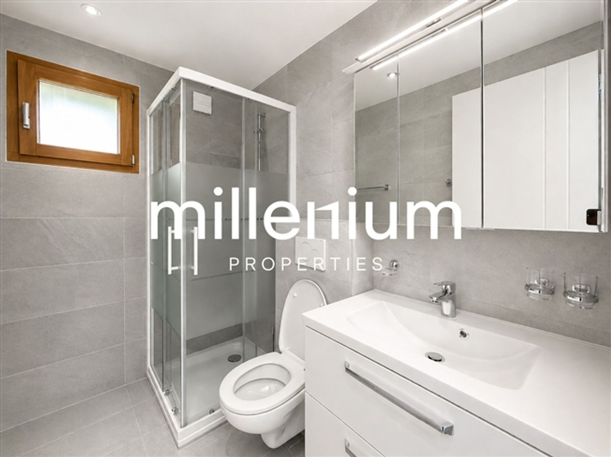 Moderne 7P-Wohnung mit eigenem Studio - 7