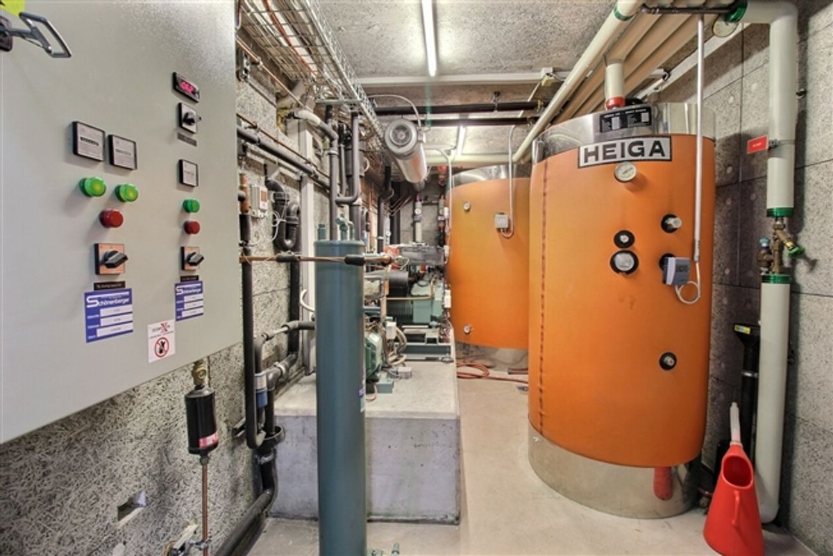 Industriegebäude mit Büros und Wohnungen - 3
