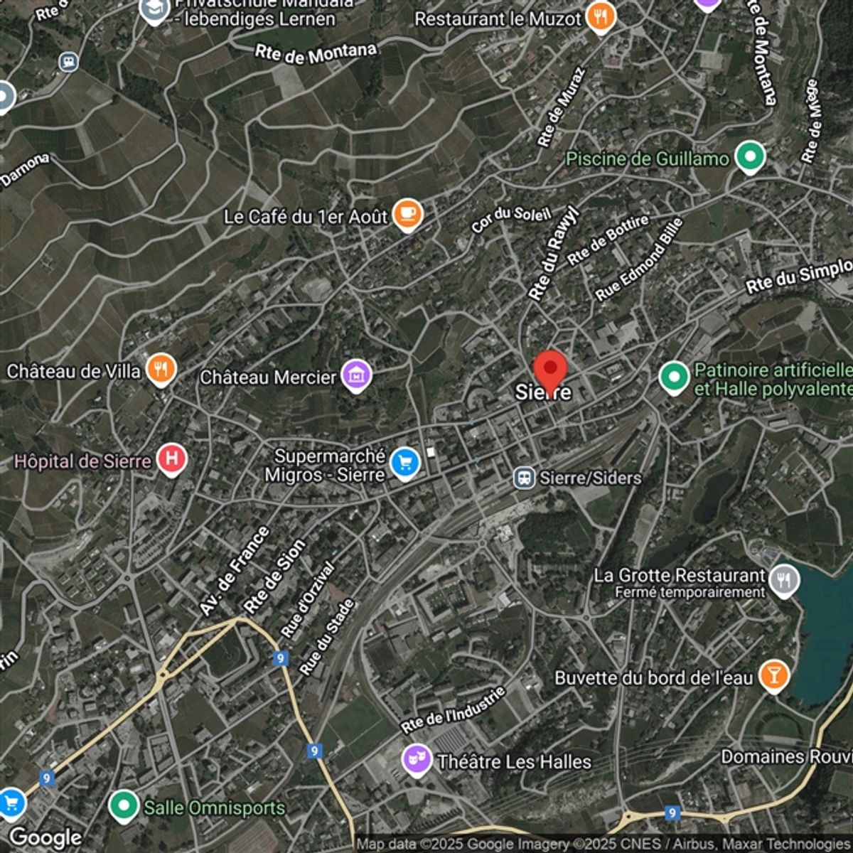 INNENPARKPLÄTZE
SIERRES STADTZENTRUM - 10