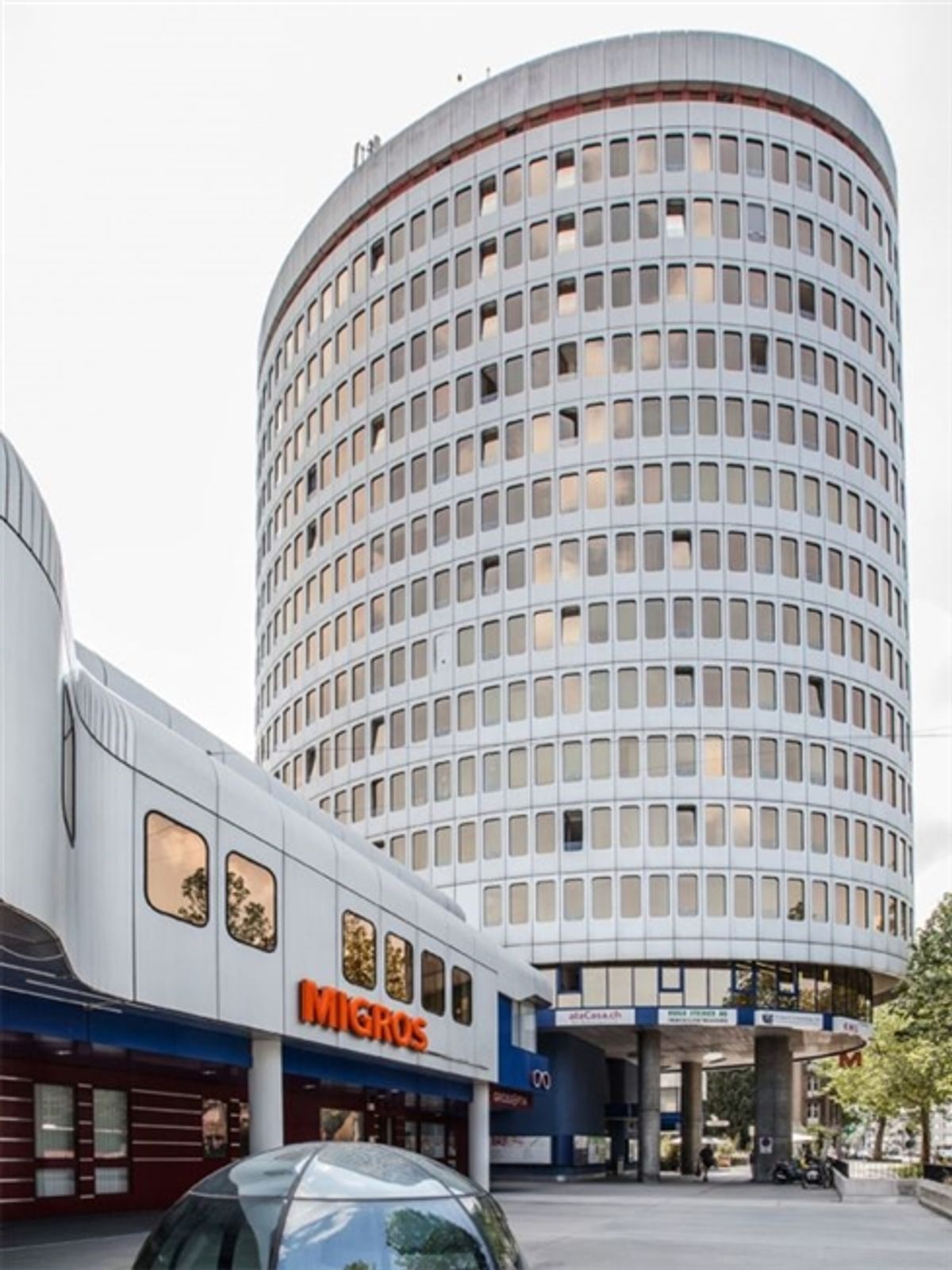 Tiefgaragenparkplatz im Shopping Silberturm - 1