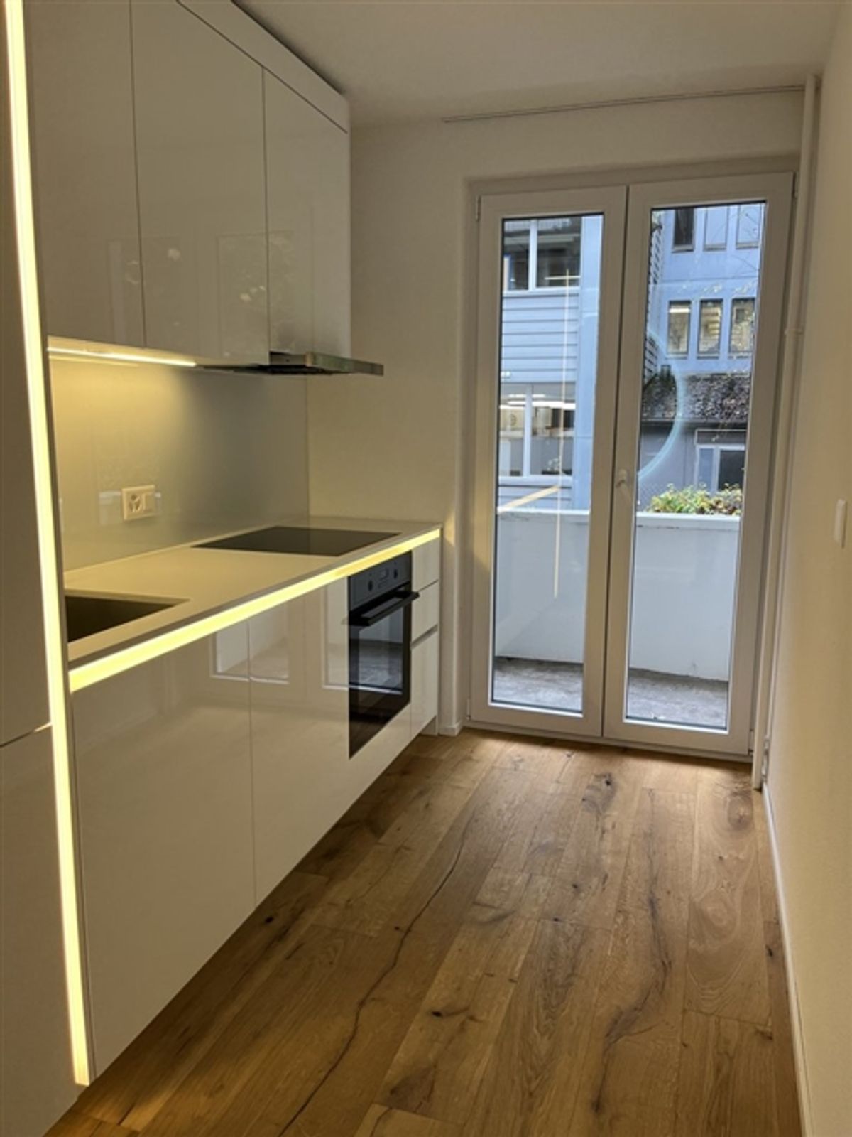 Helle und modern ausgestattete 3-Zimmer-Wohnung mit Balkon - 2