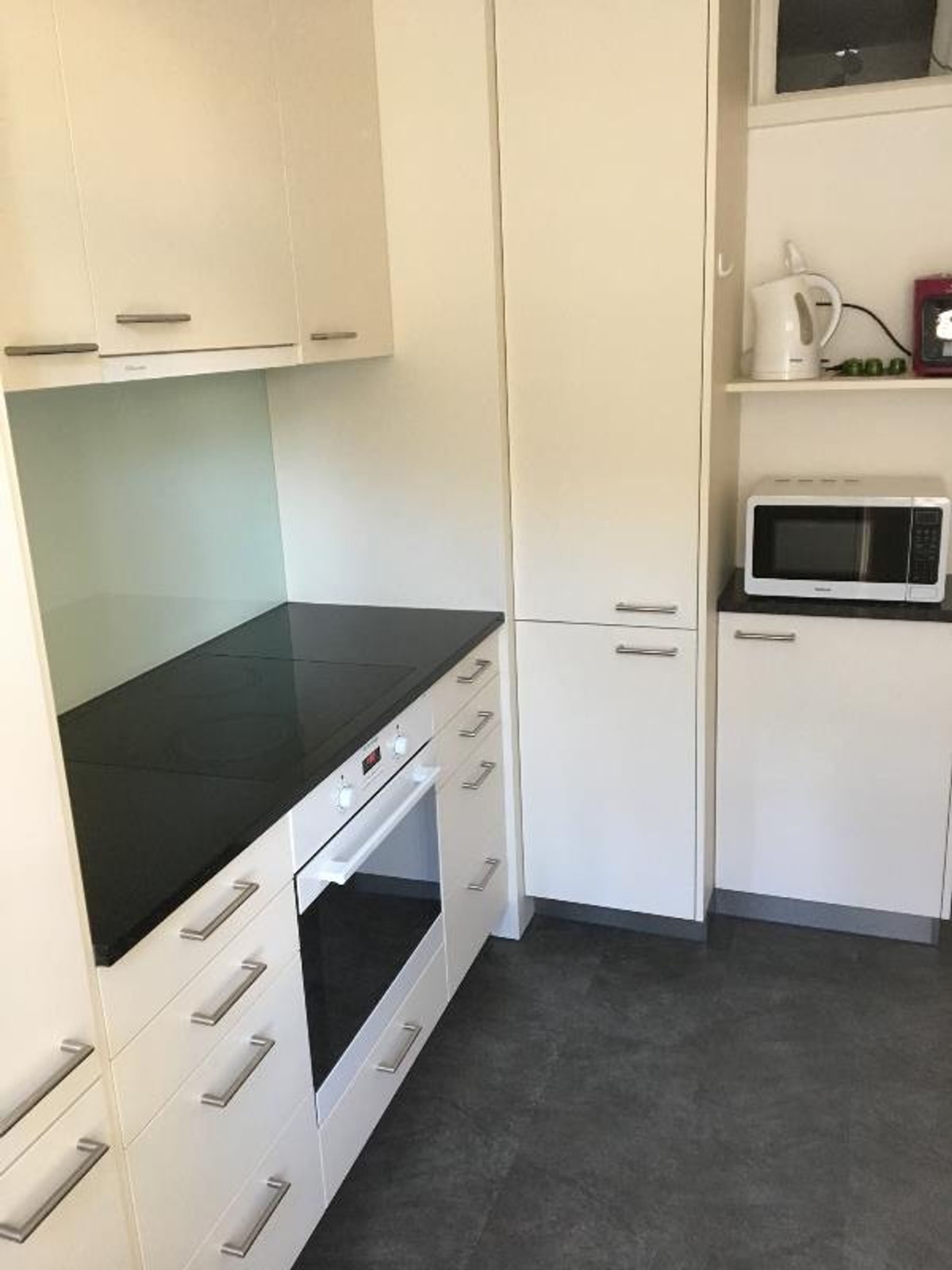 Möbl. WG-Zimmer - 3