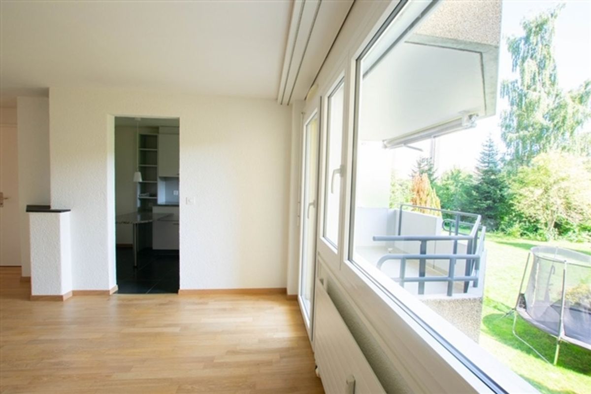 Schöne 2.5-Zimmerwohnung mit Sicht ins Grüne - 1