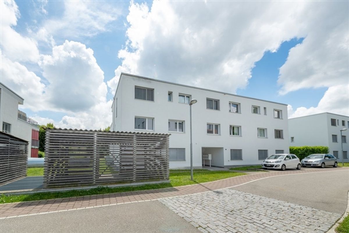 Einstellhallenplatz zu vermieten - 0