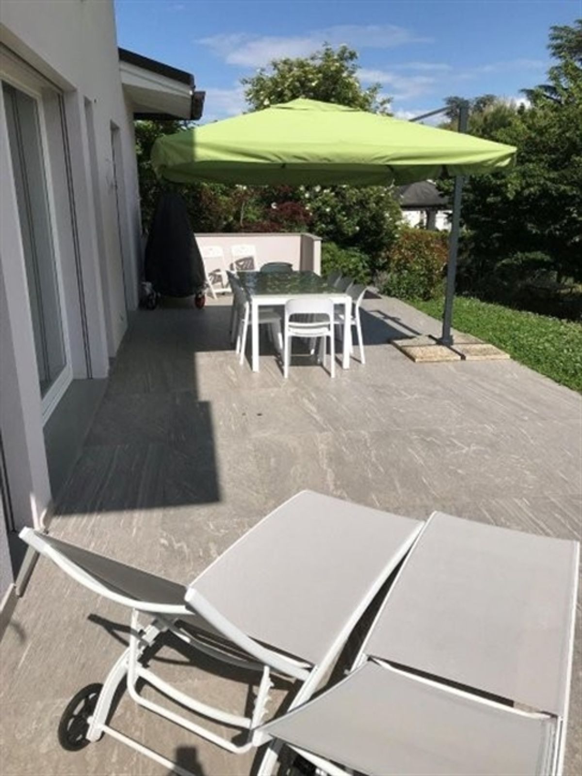 Große freistehende Villa mit sieben Zimmern "Minergie" - 1