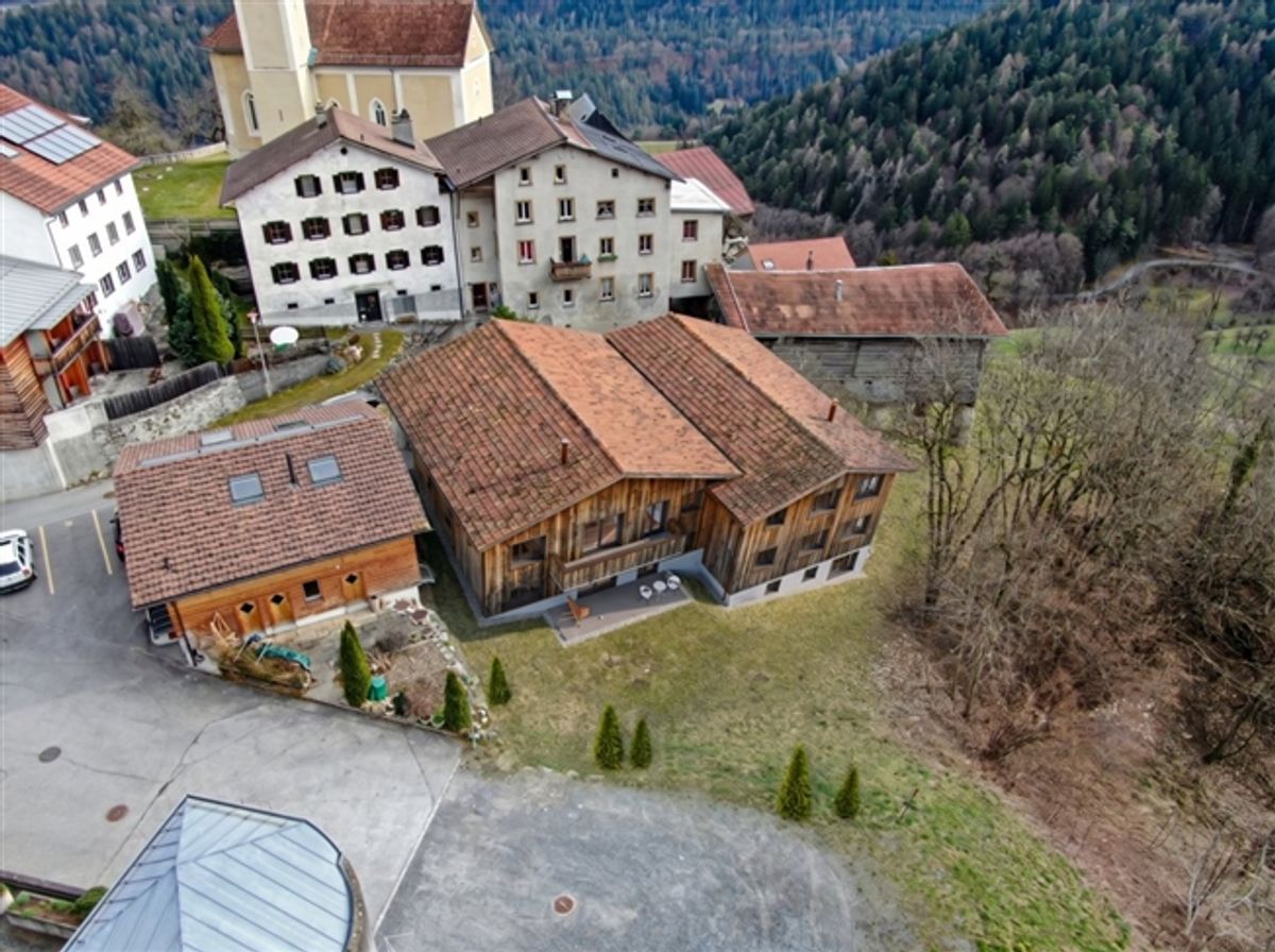 Bewilligtes Neubauprojekt mit 7 Wohneinheiten an attraktiver Lage in Trin Dorf - 2
