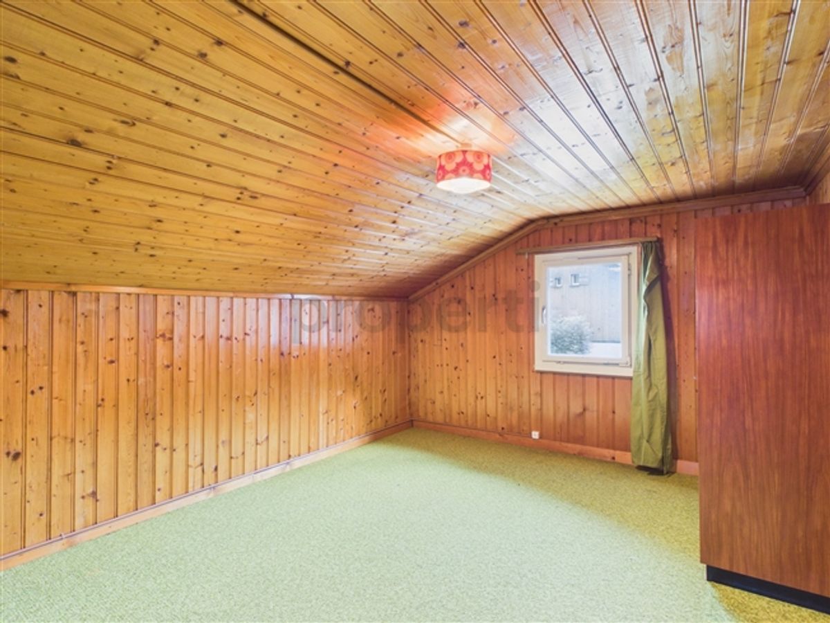 Historisches Einfamilienhaus mit charmantem Wohnkomfort in Glarus Süd - 8