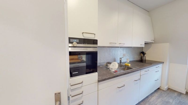 Möbliertes Zimmer in modernisierter Wohnung an top Lage - 4