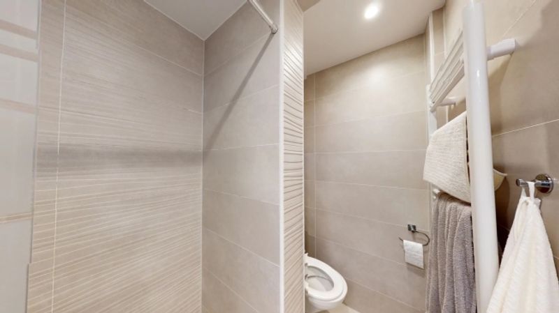 Möbliertes Zimmer in modernisierter Wohnung an top Lage - 13