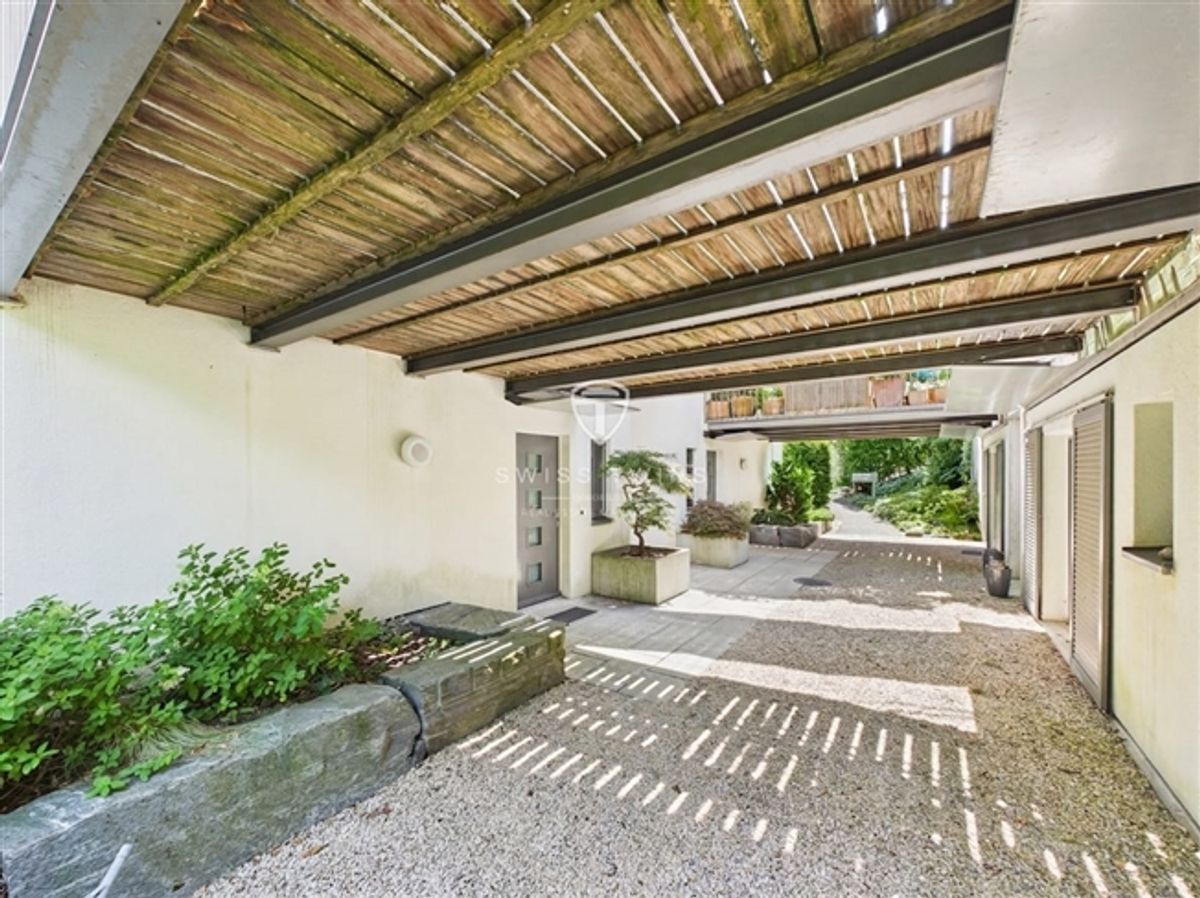 5.5-Zi. Reiheneckhaus mit Weitblick und Terrasse in Horgen - 1