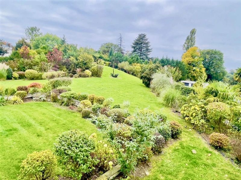 Villa zur Miete in einer Wohngegend. - 3