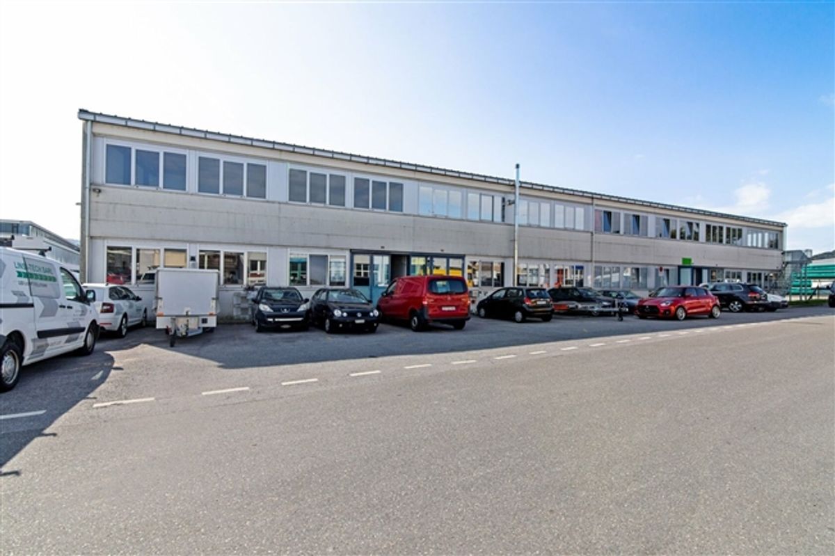 285m2 Werkstatt zu vermieten – Forel – Zentrale Lage - 0