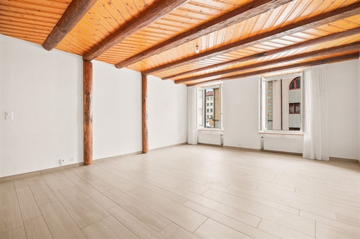 Er lebt und arbeitet am selben Ort, im Zentrum von Romont - 4