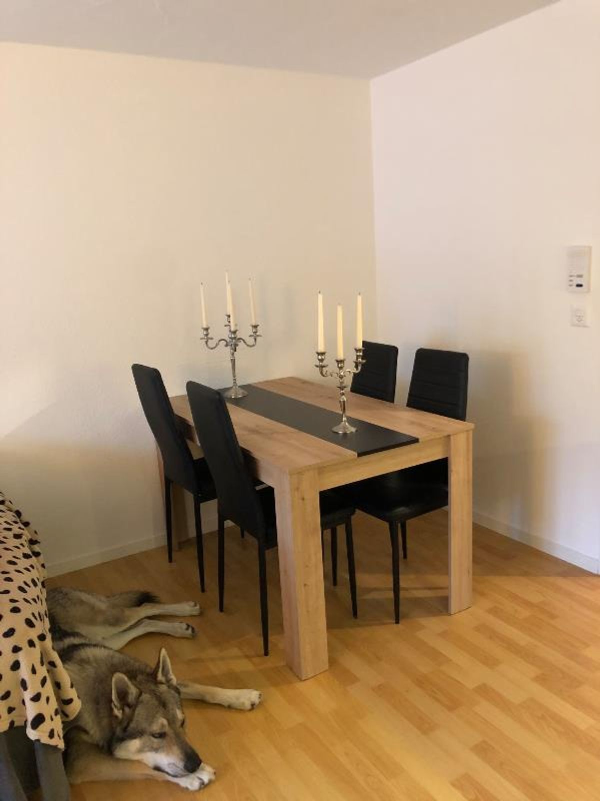 Möbl. WG-Zimmer - 0