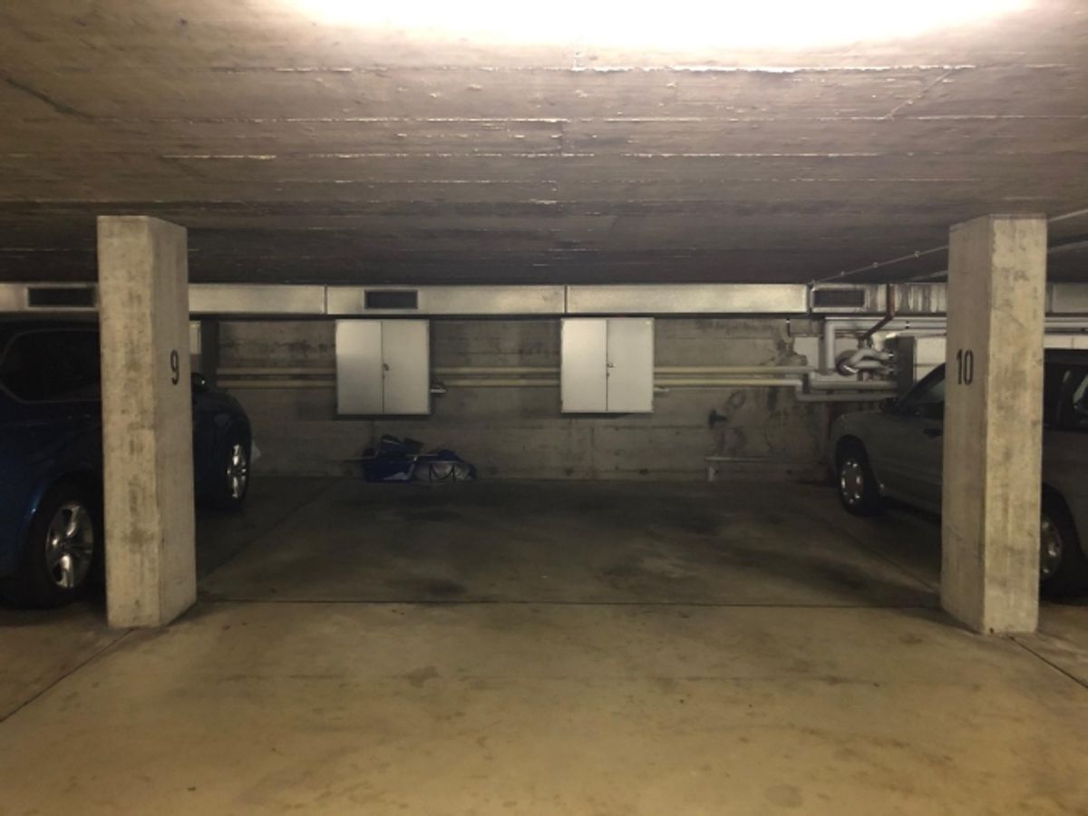 Suchen Sie einen Einstellhallenplatz für Ihr Auto - 1