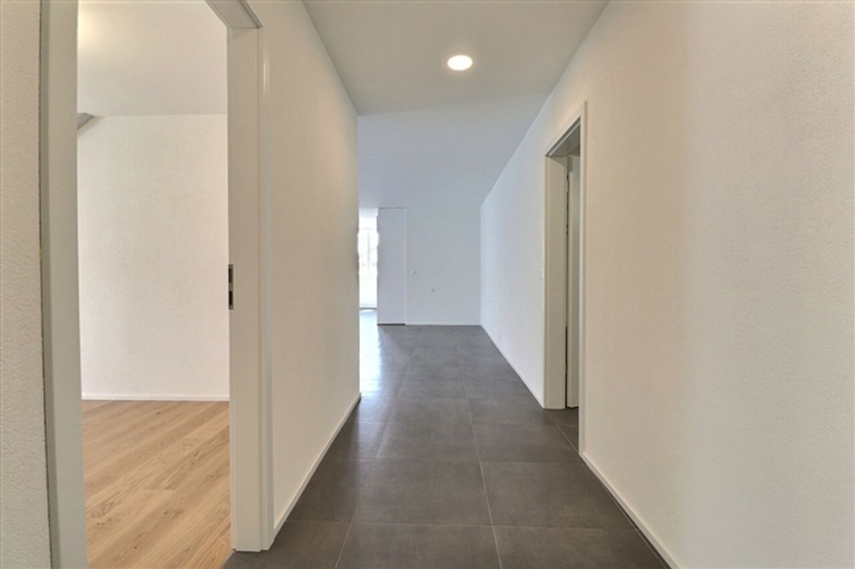 Wunderschöne 3.5-Zimmer-Wohnung komplett renoviert im Herzen der Stadt - 4