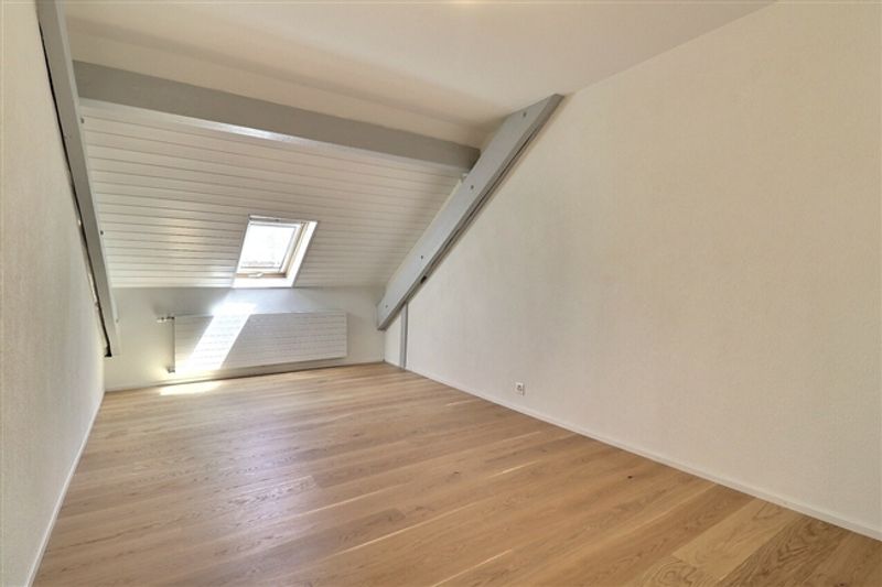 Wunderschöne 3.5-Zimmer-Wohnung komplett renoviert im Herzen der Stadt - 6