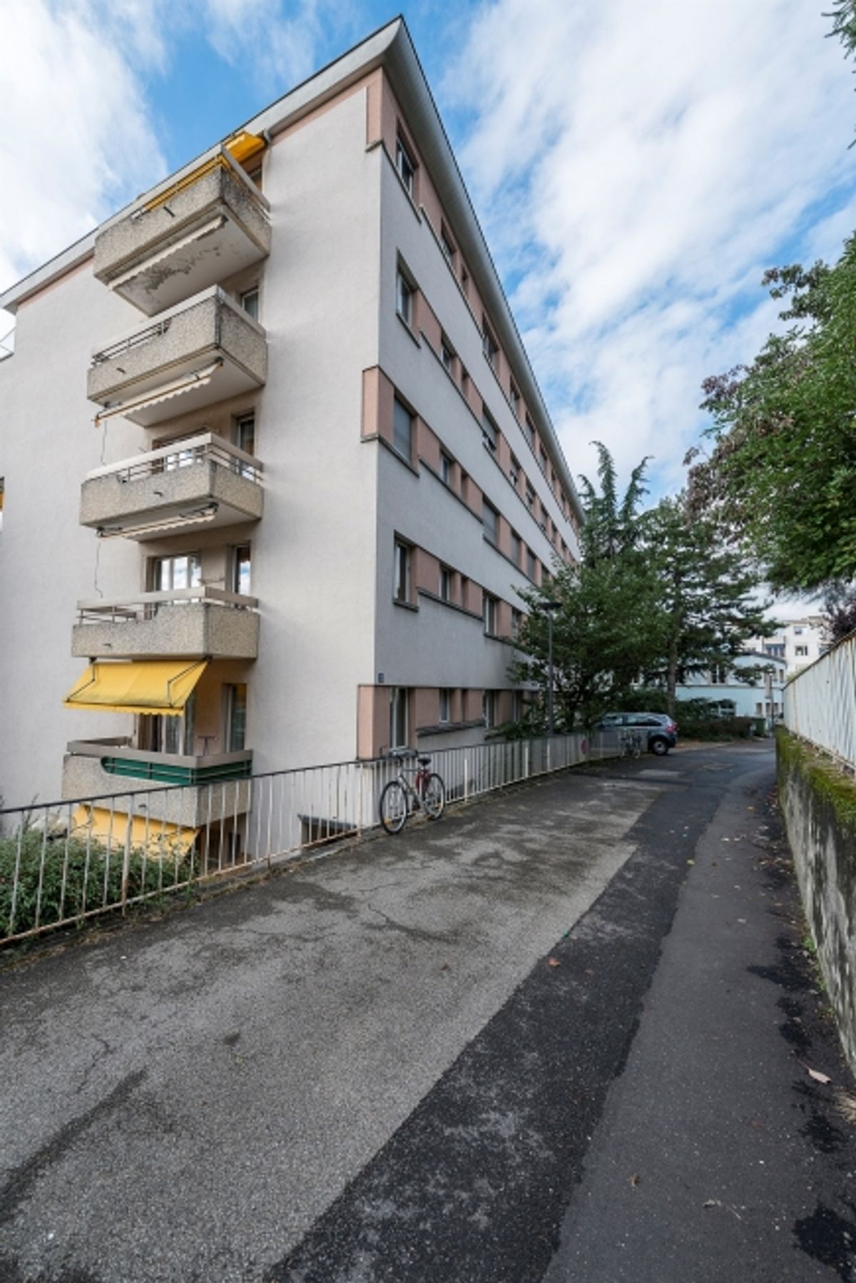 Places de parc intérieure à louer pour petite voiture - 0