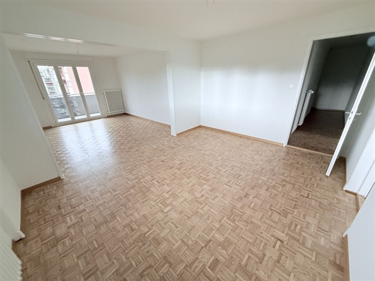 4-Zimmer-Wohnung im 1. Stock - 4