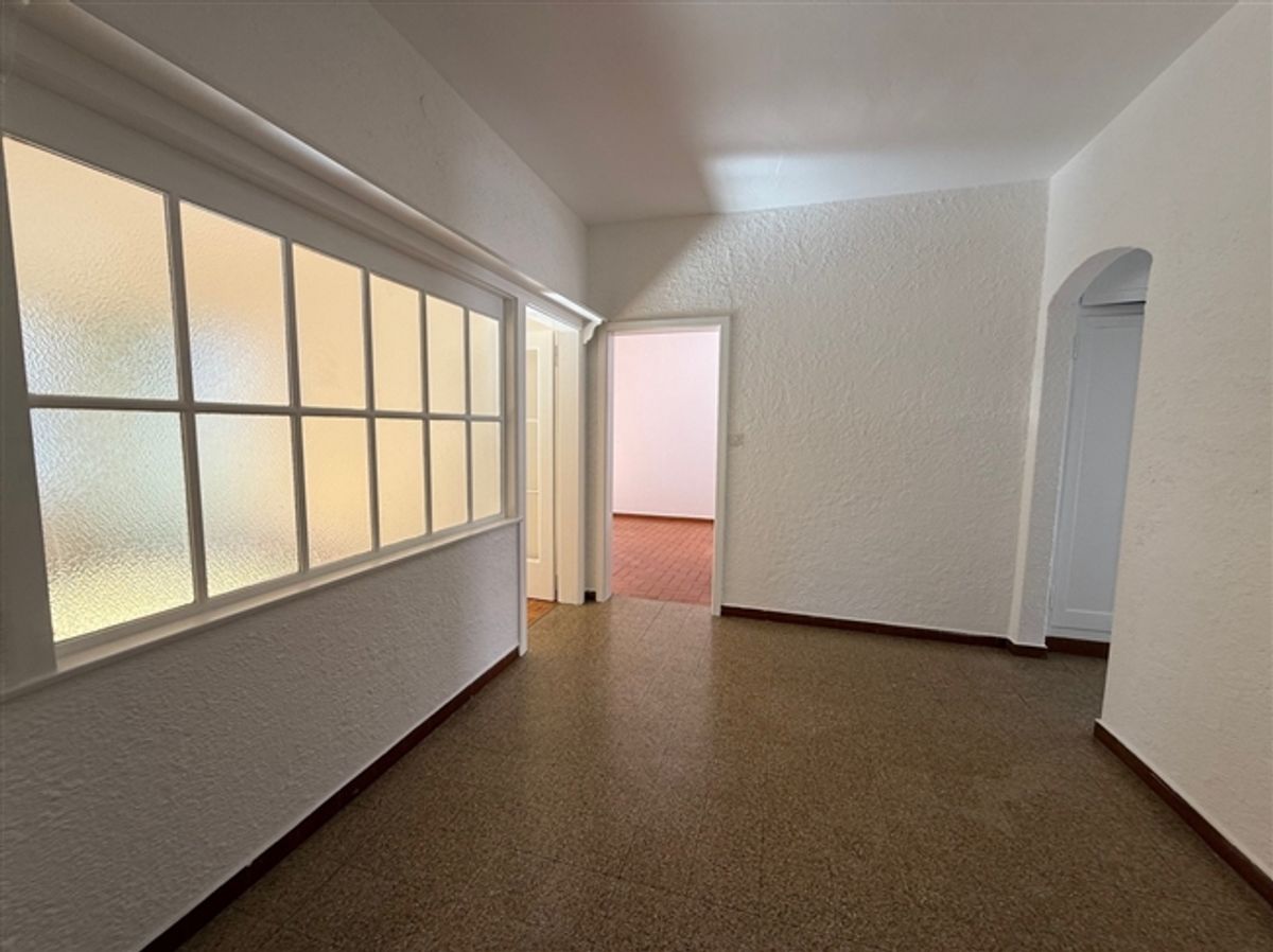KOMFORTABLE 4-ZIMMER-WOHNUNG IN RUHIGER LAGE - 3