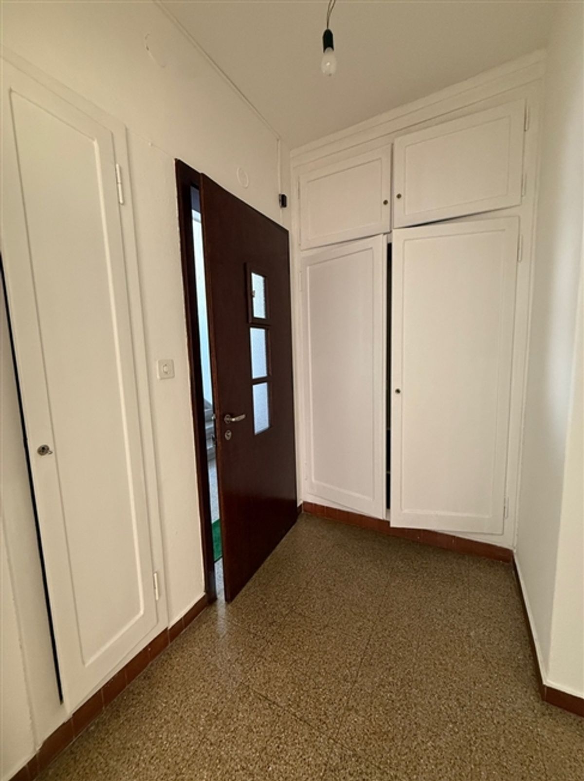 KOMFORTABLE 4-ZIMMER-WOHNUNG IN RUHIGER LAGE - 5