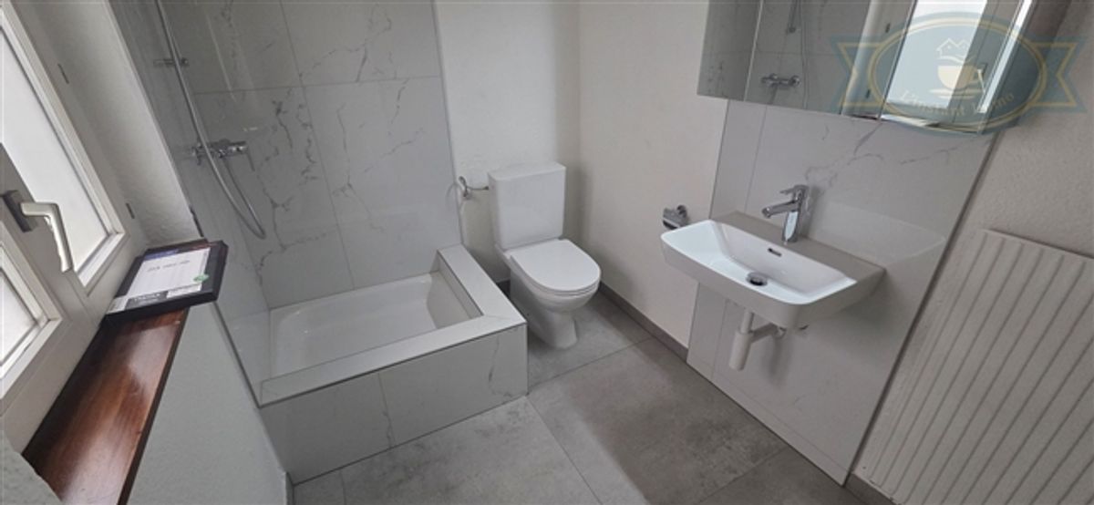 Charmante, renovierte Maisonette-Wohnung im Herzen der Altstadt von Po - 1
