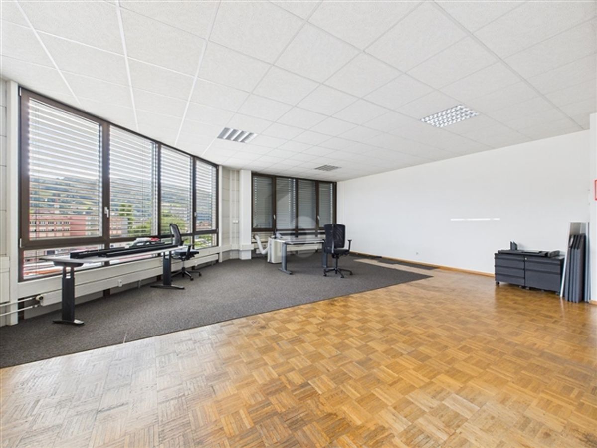 ATTRAKTIVE GESCHÄFTSLAGE IM ZENTRUM - 3