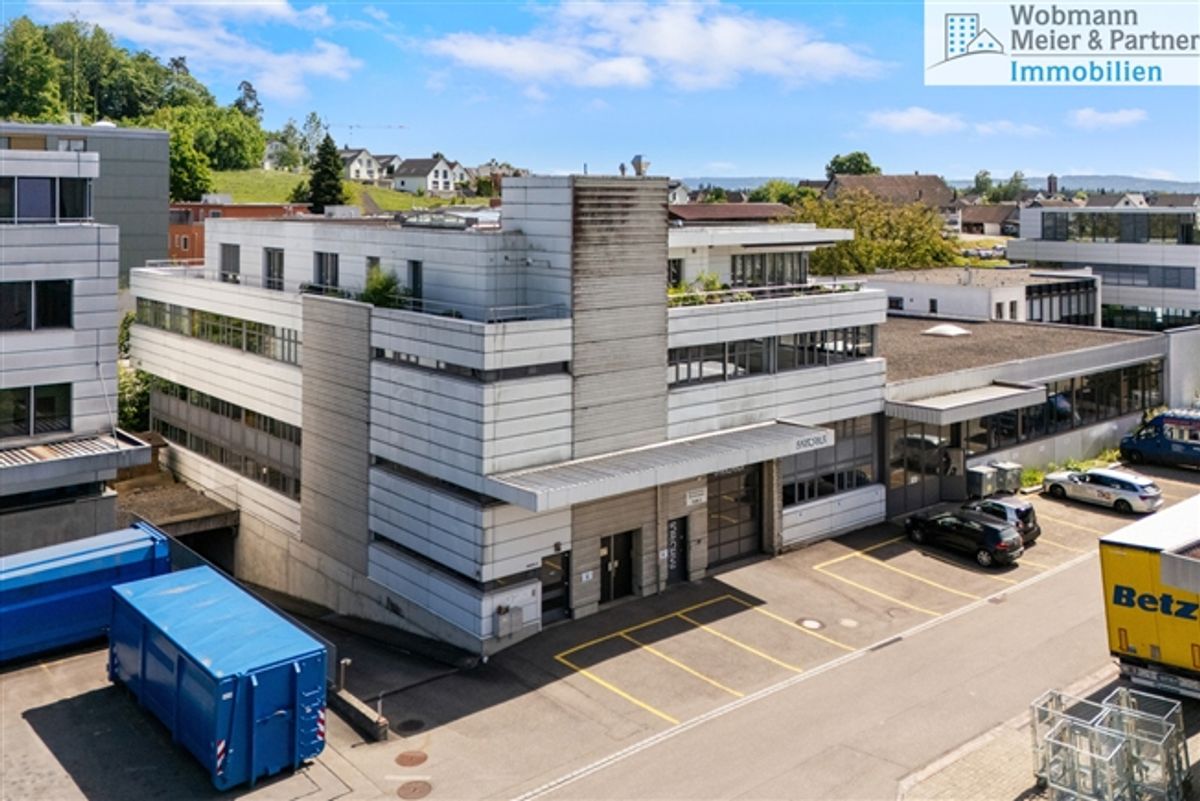 Vielseitige Gewerbe- und Büroflächen mit über 1'150 m² Nutzfläche - 0